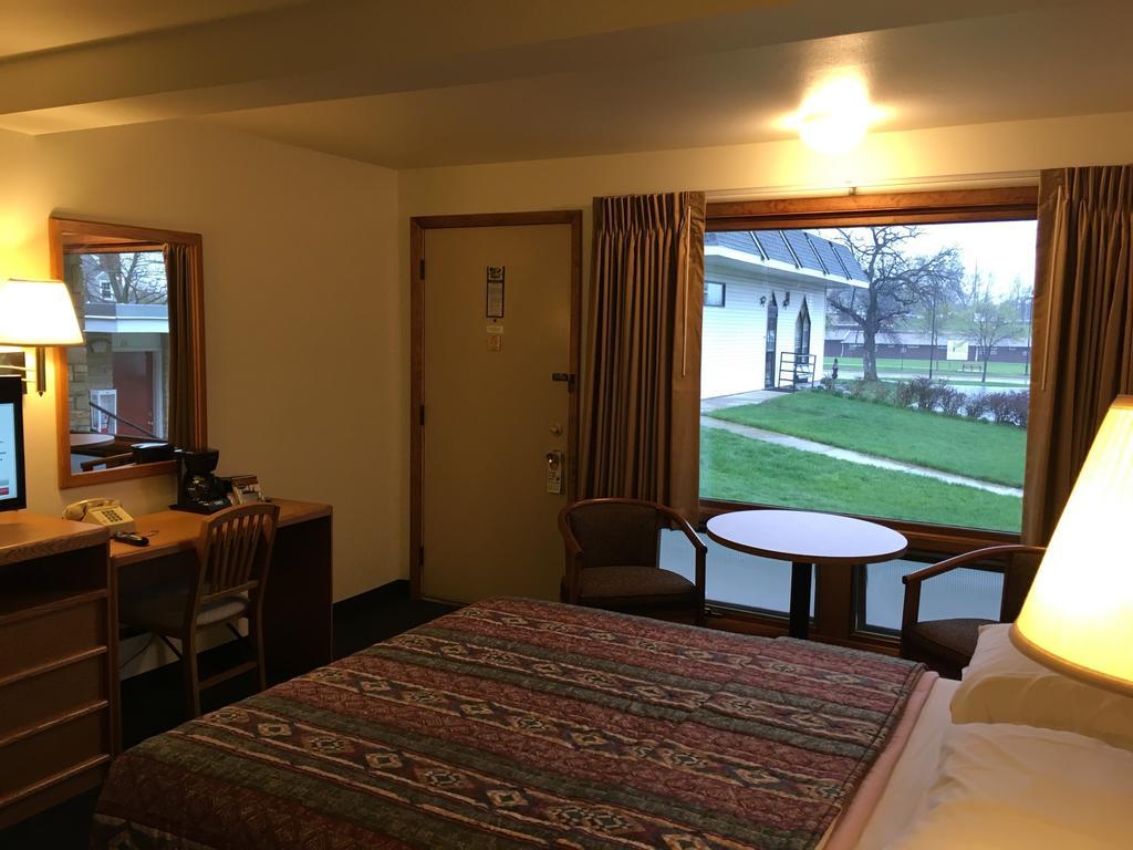 Indian Trail Motel Wisconsin Dells Exterior foto